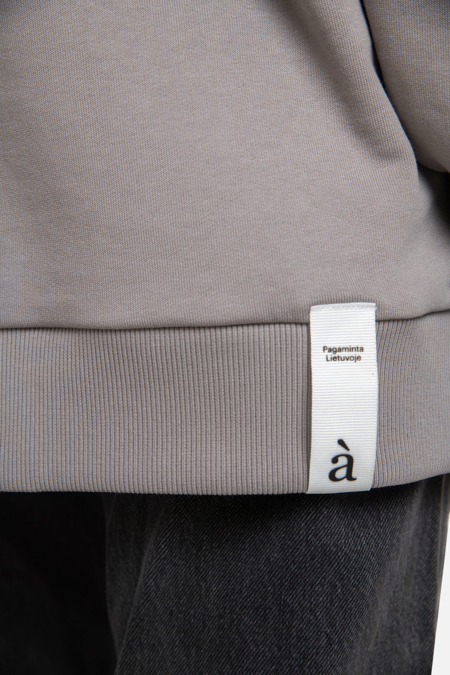 labàdienà Sweatshirt