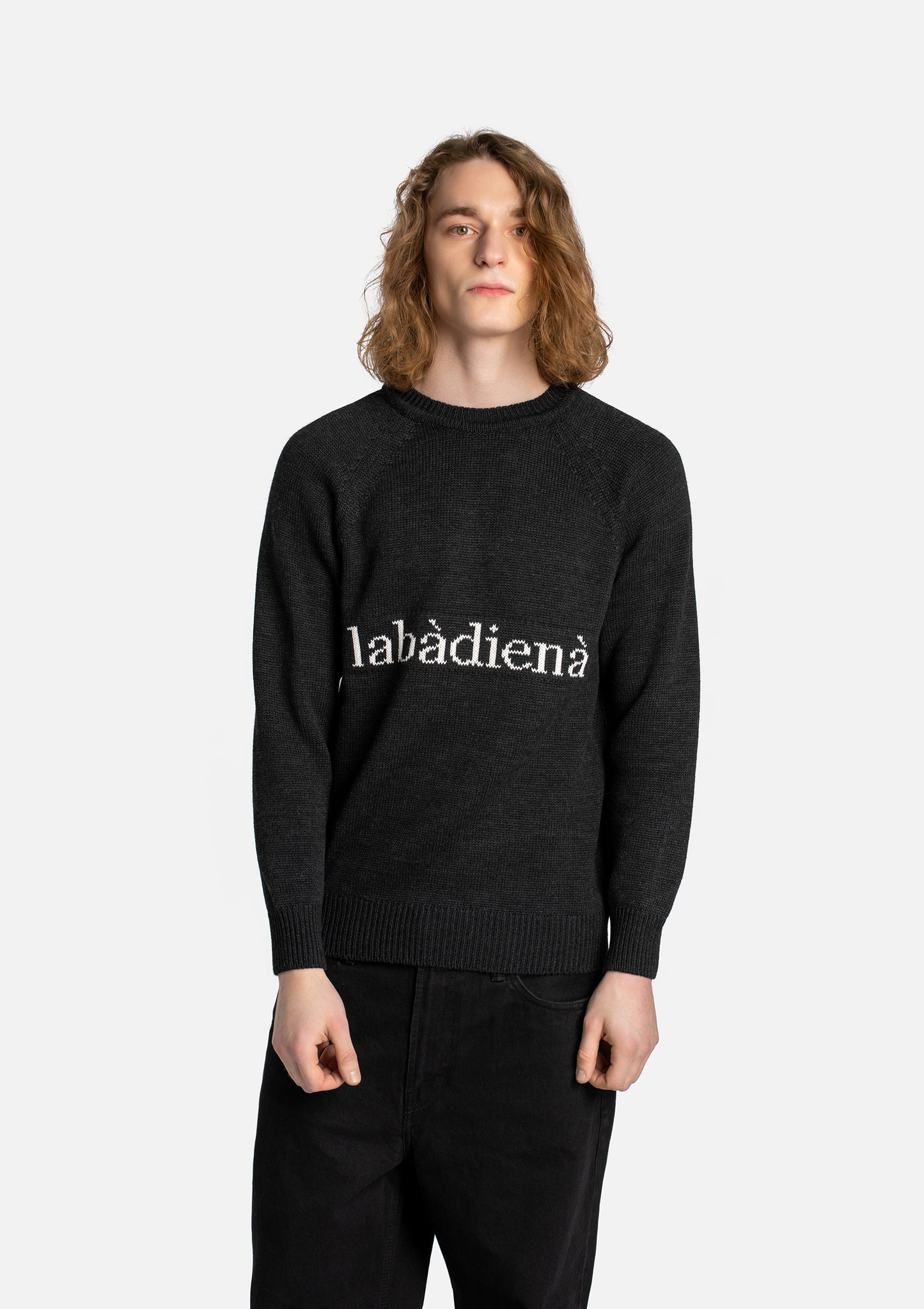 labàdienà megztinis