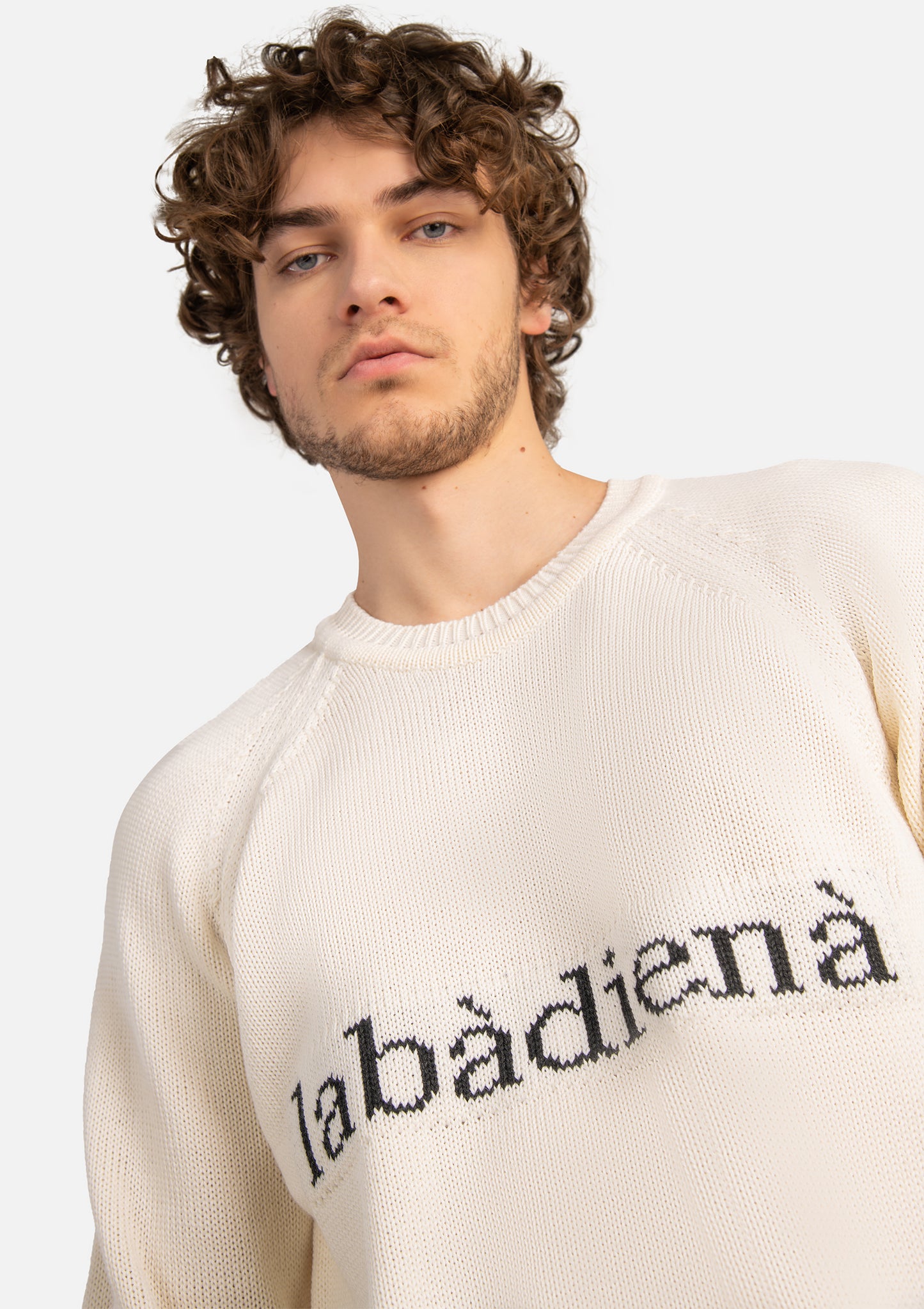 labàdienà megztinis