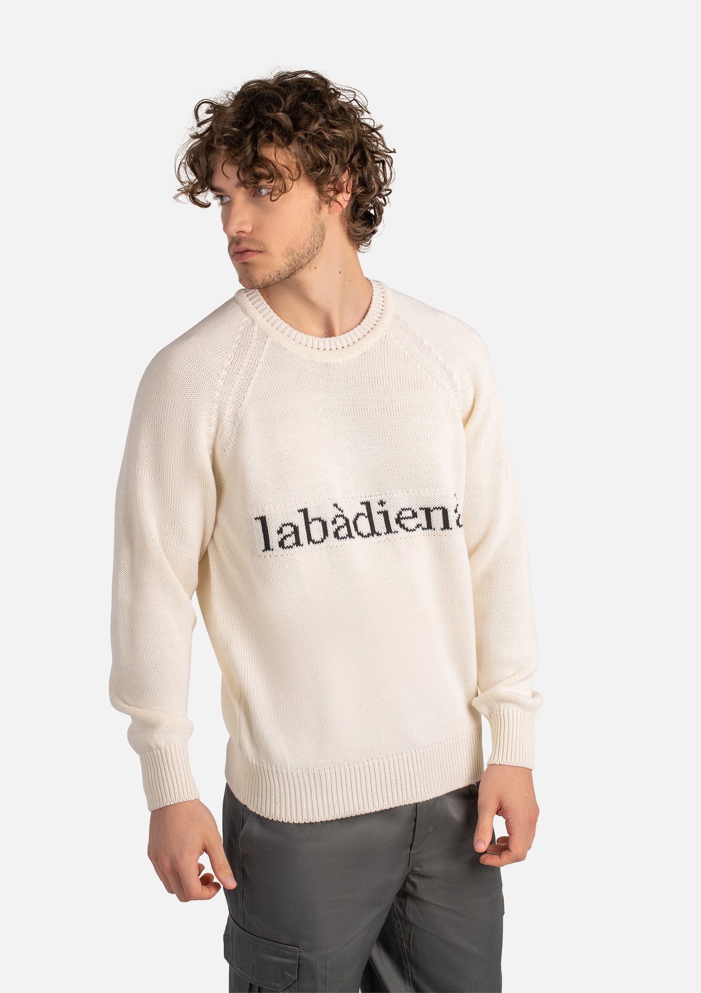 labàdienà megztinis